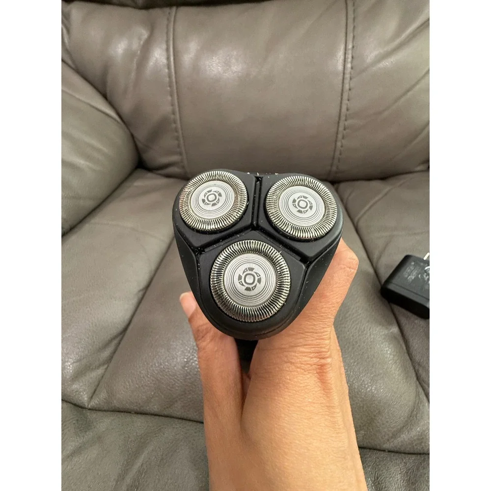 Philips Norelco Series 2000 Electric Rotary Shaver S1211 Black Silver with Cord